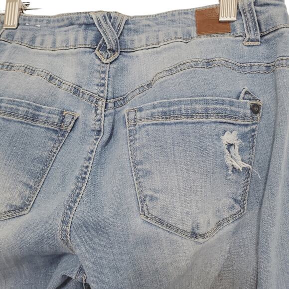 Jolt | Distressed Light Wash Skinny Jeans - Picture 6 of 8